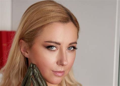 tonia matvienko priznalas  finansovyx problemax  seme