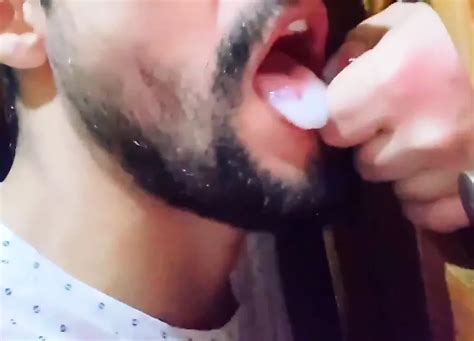 Gloryhole semen en boca | xHamster