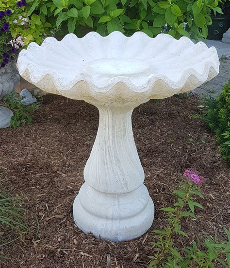 Precast Concrete Bird Baths | Bernardi PrecastBernardi Precast