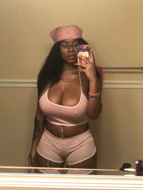 Yunique : r/FineAssWhoever