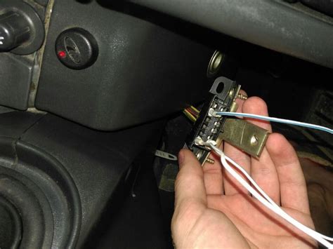 Диагностический разъем на ВАЗ 2110 | Где находится OBD2 колодка ...