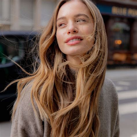 Behind the scenes on a Vixen & Blush hair extension photoshoot. • Vixen