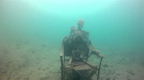 Skeletons in Lake Mead - YouTube