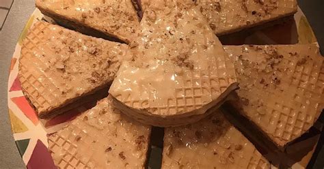 Вафельный торт со сгущенкой и грецкими орехами рецепт с фото пошаговый ...