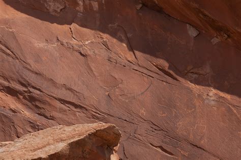 Monument Valley Tribal Park Petroglyphs - Dinwoody Creek Petroglyphs