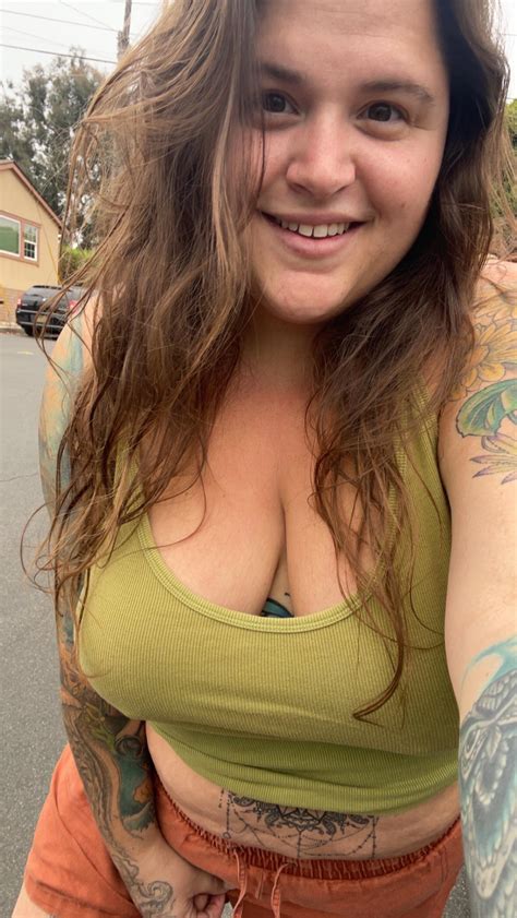 do my tattoos and big natural breast make your day? : r/BiggerBabes