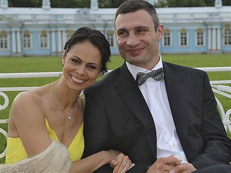 Мэр Киева Виталий Кличко разводится с женой после 26 лет брака - TOPNews.RU