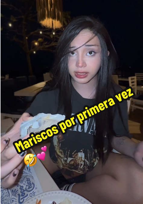 Probando mariscos por primera vez 🤣💀 | isofigirl (@imsofigirl)