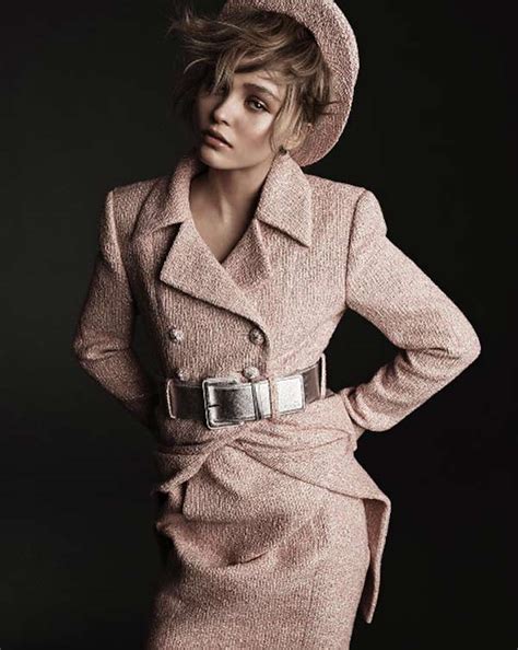 Лили-Роуз Депп снялась топлес для итальянского Vogue. ФОТО