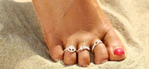 23+ Toe Rings and the Unique Toe Ring Meanings and History (2020)