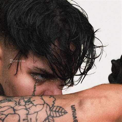 Nsqk comparte Roy, su esperado álbum debut