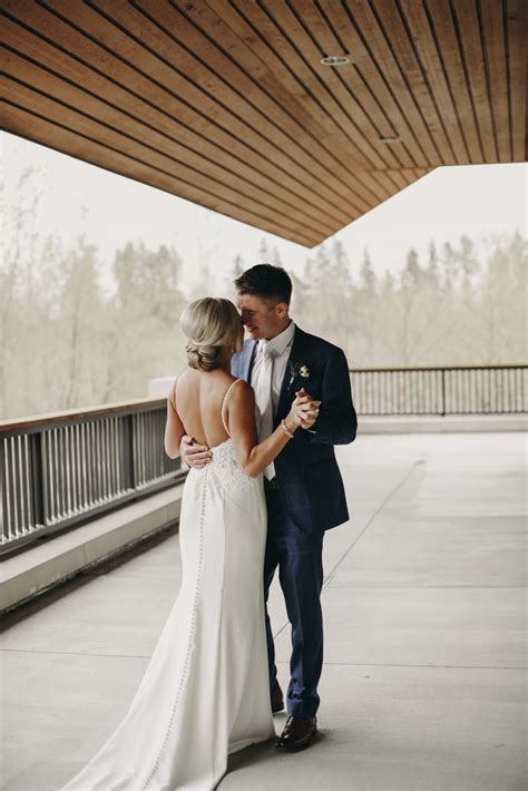 WHY YOU SHOULD CONSIDER A FIRST LOOK - Hanna Marie Events