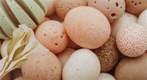 How Can One Differentiate between Fleeting Trends and Timeless Style