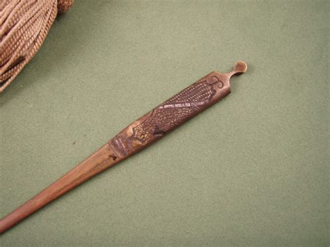 Question Ladies Tanto or Dagger