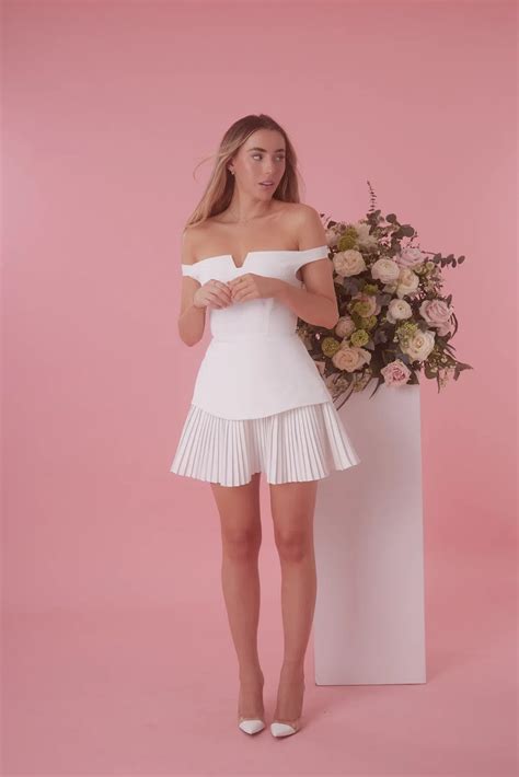 odd muse exclusive muse    white size   volte