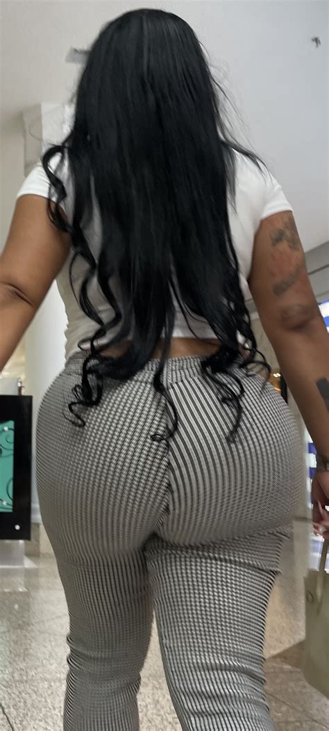 Ebony Milf Ghetto Donk BBL - Tight Jeans - Forum