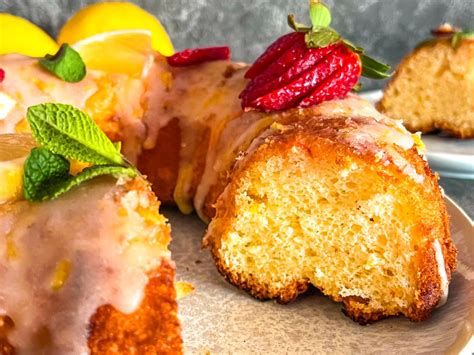 Пухкав лимонов кекс | Bake you in Love