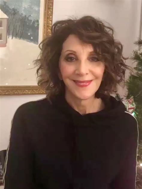 30 Facts About Andrea Martin | FactSnippet