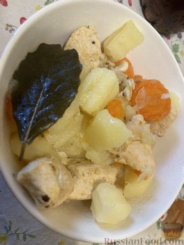 Рецепт: Картошка, тушенная с курицей на RussianFood.com