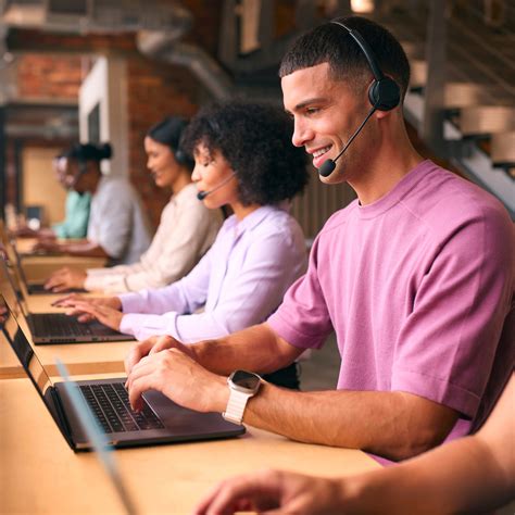 customer service  retailer apprenticeship   uk