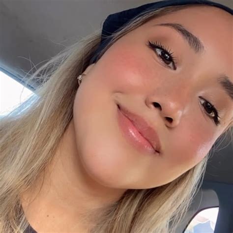 Allison Dayana 🌸 (@allison._.dayana) • Threads, Say more