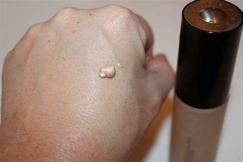 BECCA Backlight Priming Filter Review - Really Ree