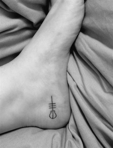 Groovy | Tatuaje de twenty one pilots, Tatuajes de labios, Tatuaje de ...