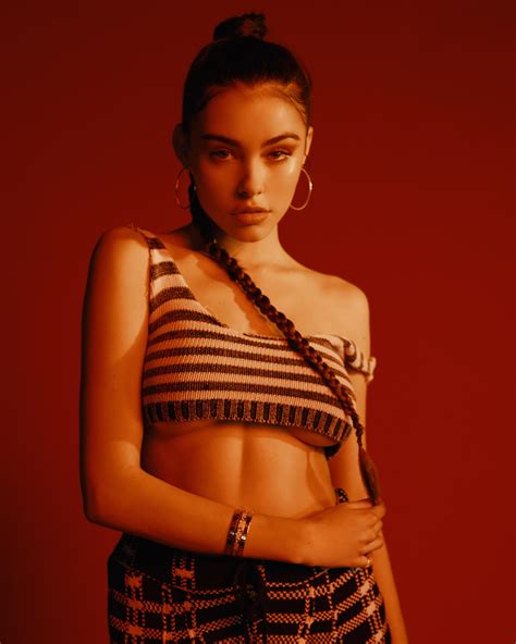 Underboob : r/Madisonbeer
