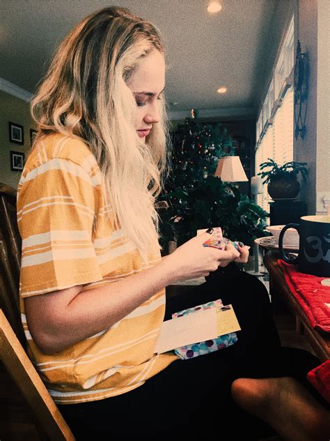 Kayleigh Ruller's feet