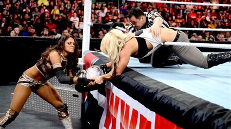 EVE VS. MAE YOUNG: DIVAS CHAMPIONSHIP MATCH: PHOTOS - WWE Diva Kaitlyn ...