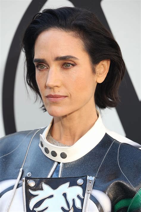 Jennifer Connelly Debuts a Dramatic Bob for Fall | Actrice