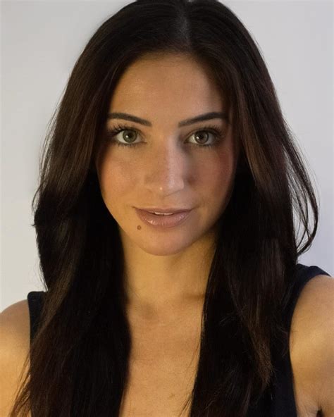 K𝚊𝚢𝚕𝚊 A𝚗𝚗 | My first year in music started with covers of some of my