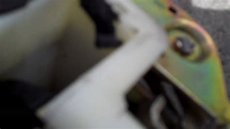 How to open the door on a Honda Accord that won't open. - YouTube