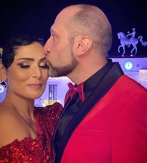 Rosa López, muy sensual, presume en bañador de sus 40 kilos menos