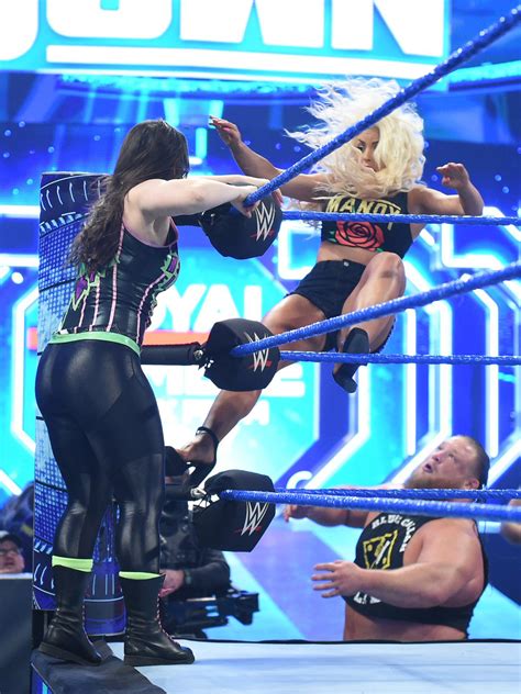 Hot Nikki Cross Photos - PWPIX.net