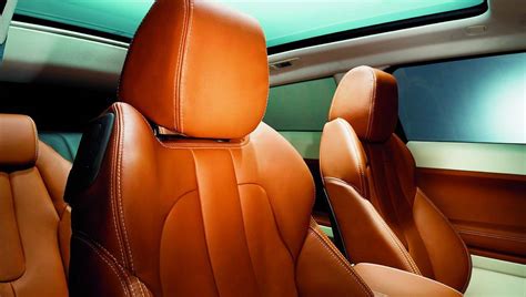 Range Rover Evoque uncovered | CarSession