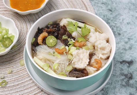 sajikan menu berkuah segar  sedap  resep tekwan khas palembang