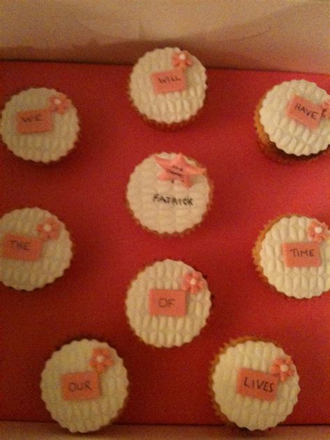 Gibby The Clown And Victoria Cakes - CAKE GKL