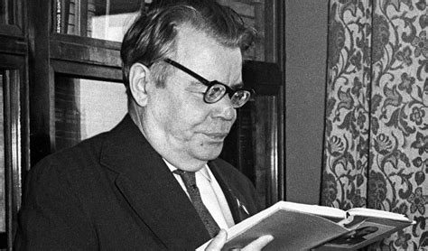 «Одинокая гармонь» с русско-французкой душой: Непростая судьба ...