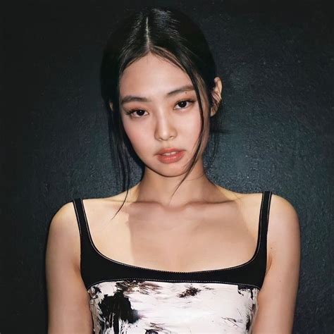 Blackpink panosundaki Pin | Güzellik kraliçesi, Güzellik