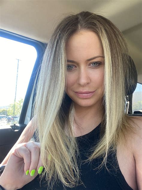 Cute : r/EmilyAddison