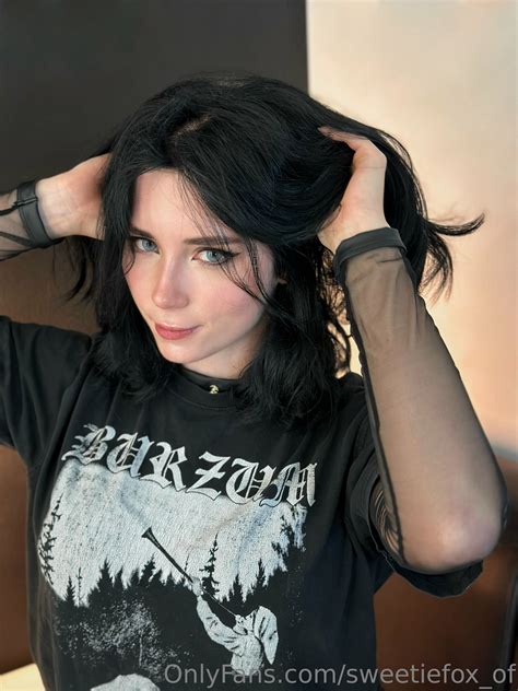 OnlyFans.corñysweetiefox ﻿ nlyFans.co of weeraefox / ero