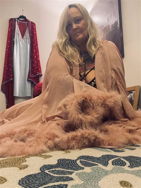 Pink panties, album on OnlyFans, owning 53 😘 : ClairedeLune