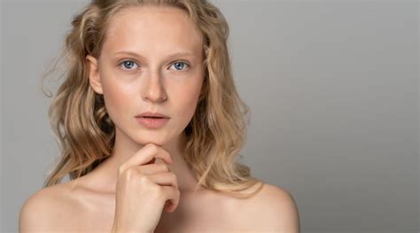 Our 6 Picks On How To Get Rid Of Loose Skin Under The Eyes