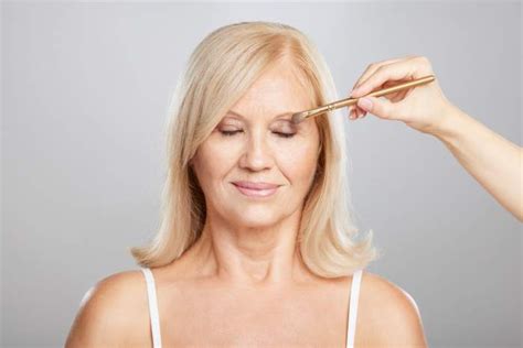11 Best Eyeshadows for Older Women, Makeup Artists Explain - Parade