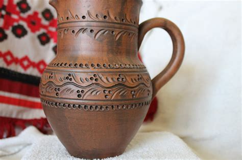 Старинные кувшины из глины фото