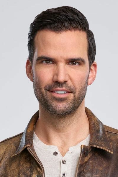 Benjamin Ayres - About - Entertainment.ie