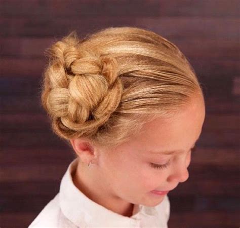 Причёски для девочек на длинные волосы: 50 фото