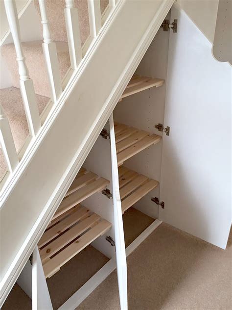 Under stairs wardrobe and airing cupboard. - Sam Wiltshire Bespoke ...
