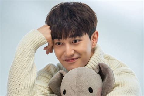 Квак Дон Ён собирается расторгнуть контракт с FNC Entertainment ...